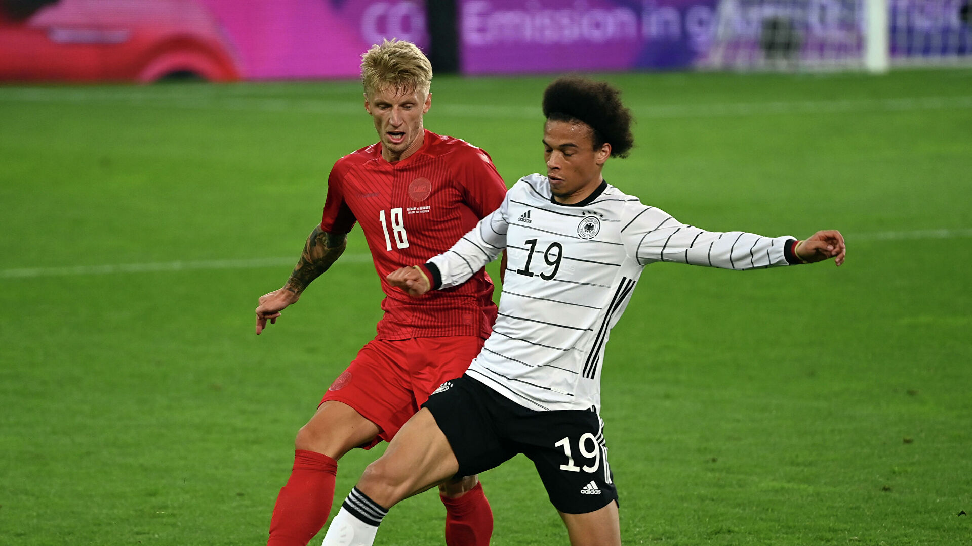 Футбол германия время. Васс сборная Дании. Германия футбол сборная. Сборная ФРГ по футболу. Капитан сборной Германии по футболу 2021.