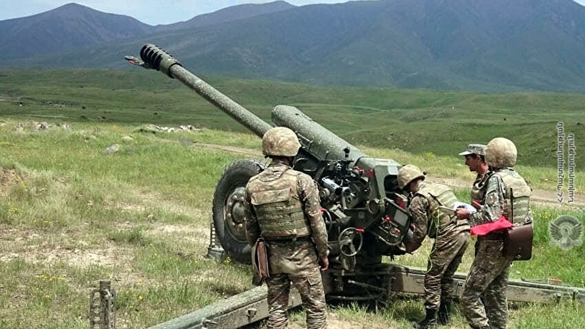 Армения и арцах. Вс Нагорного Карабаха. Армения Нагорный Карабах. Карабах 1999. Армия Азербайджана в Нагорном Карабахе.