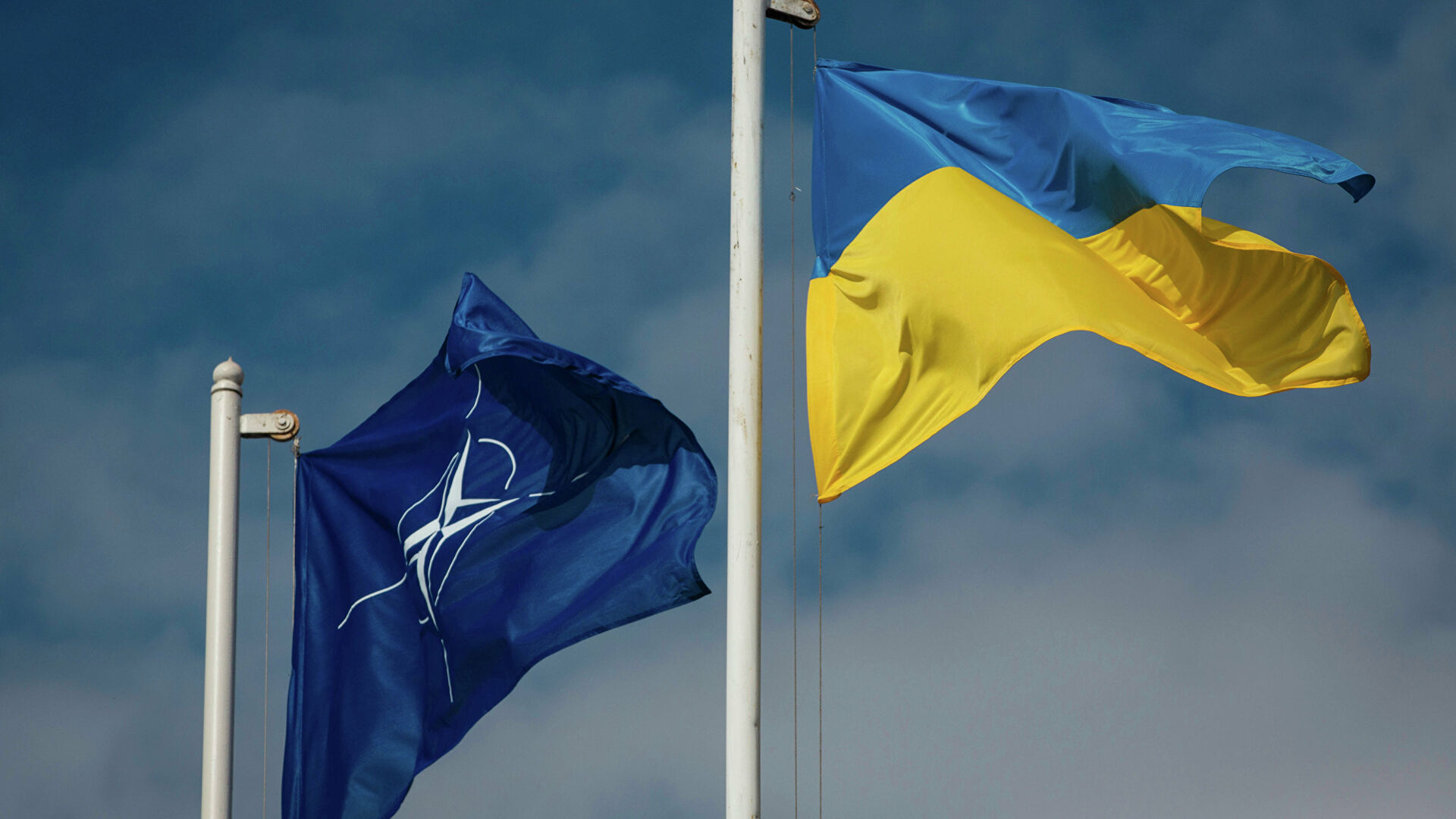 Уж в НАТО невтерпеж: украинские Уж в НАТО невтерпеж: украинские