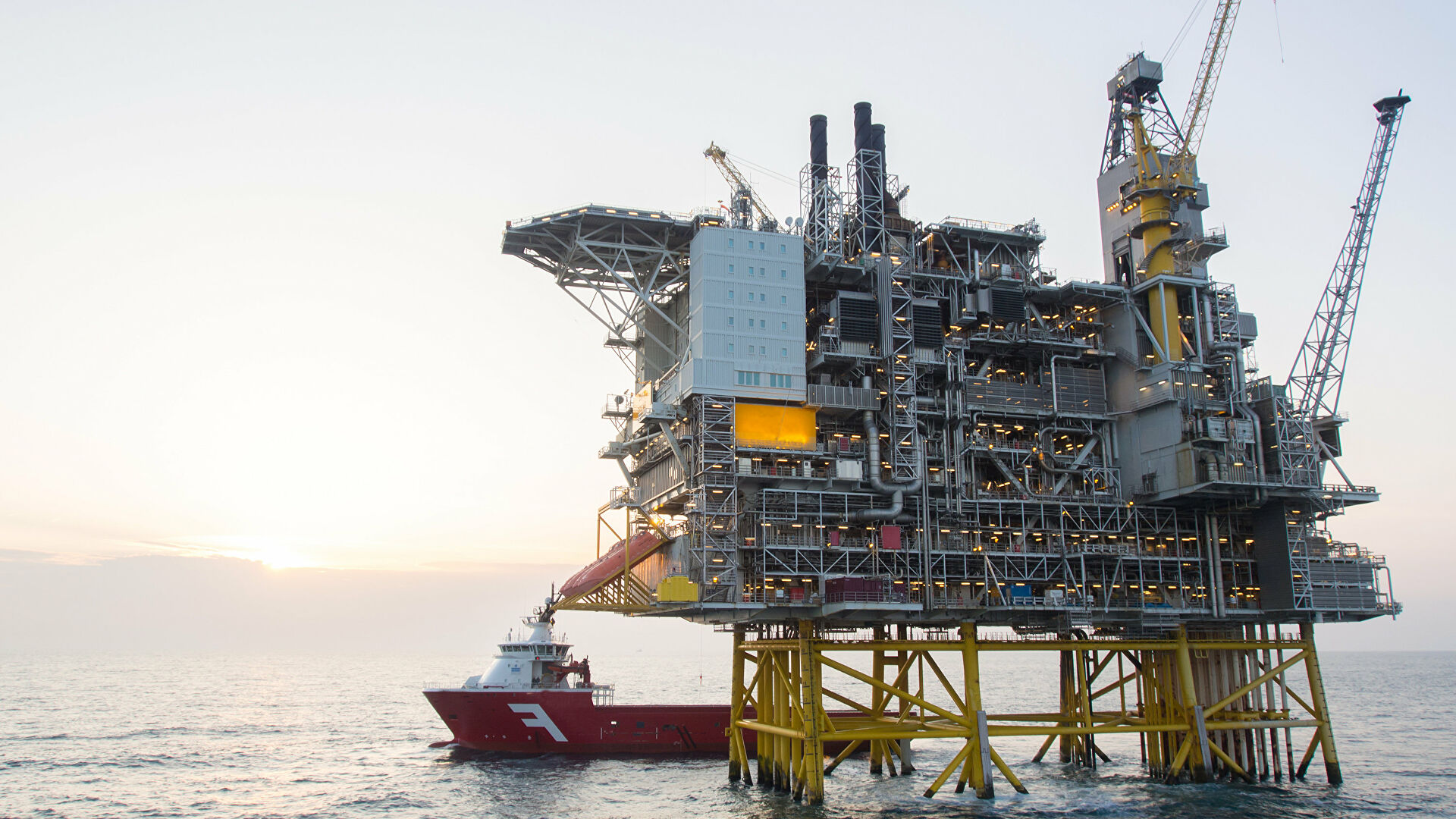 Цена нефти марки Brent превысила 77 долларов впервые с 2018 года Цена нефти марки Brent превысила 77 долларов впервые с 2018 года