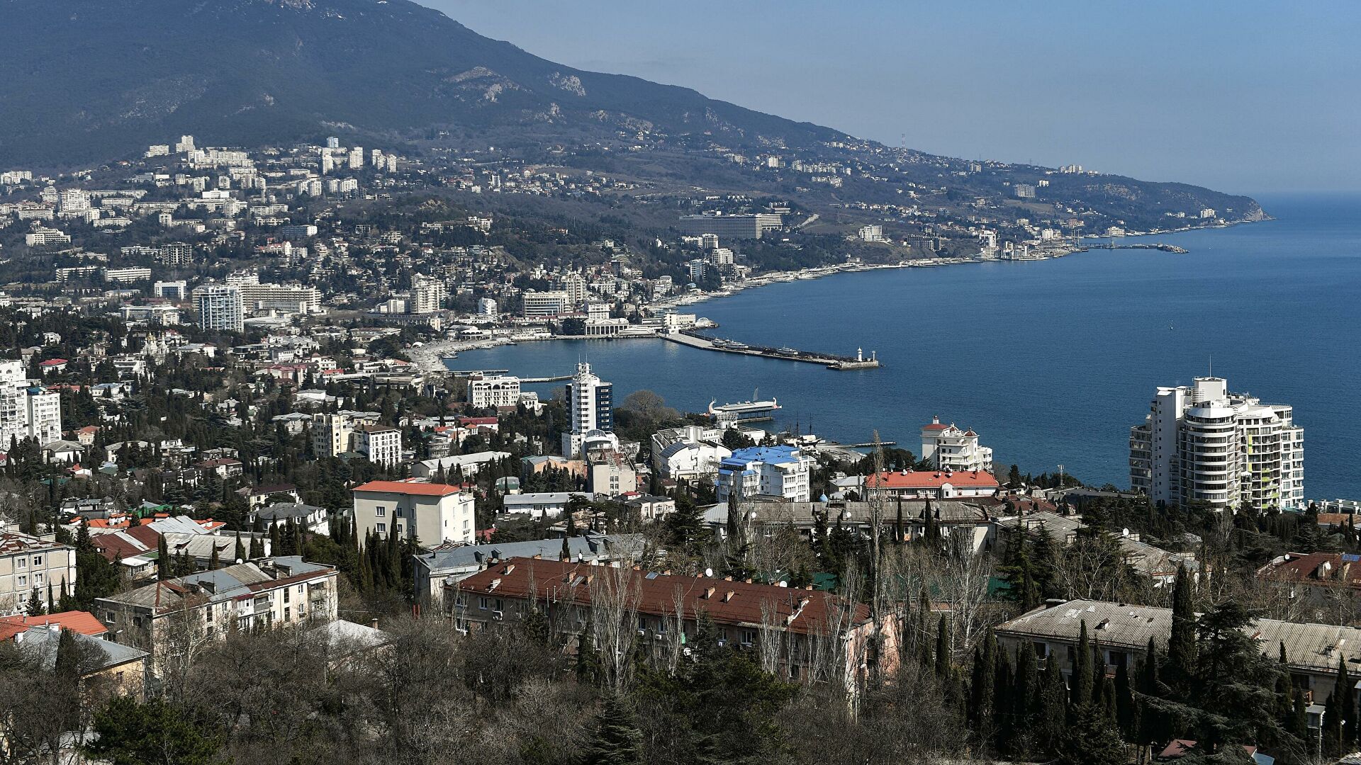 В Крыму назвали требование Киева выплатить репарации глупостью 