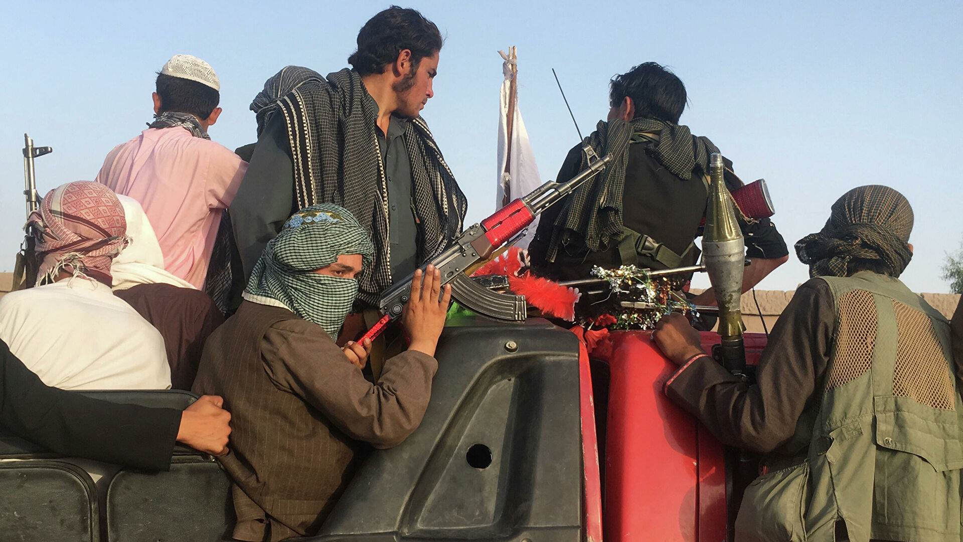Талибы заявили о захвате города Пули-Хумри на севере Афганистана 