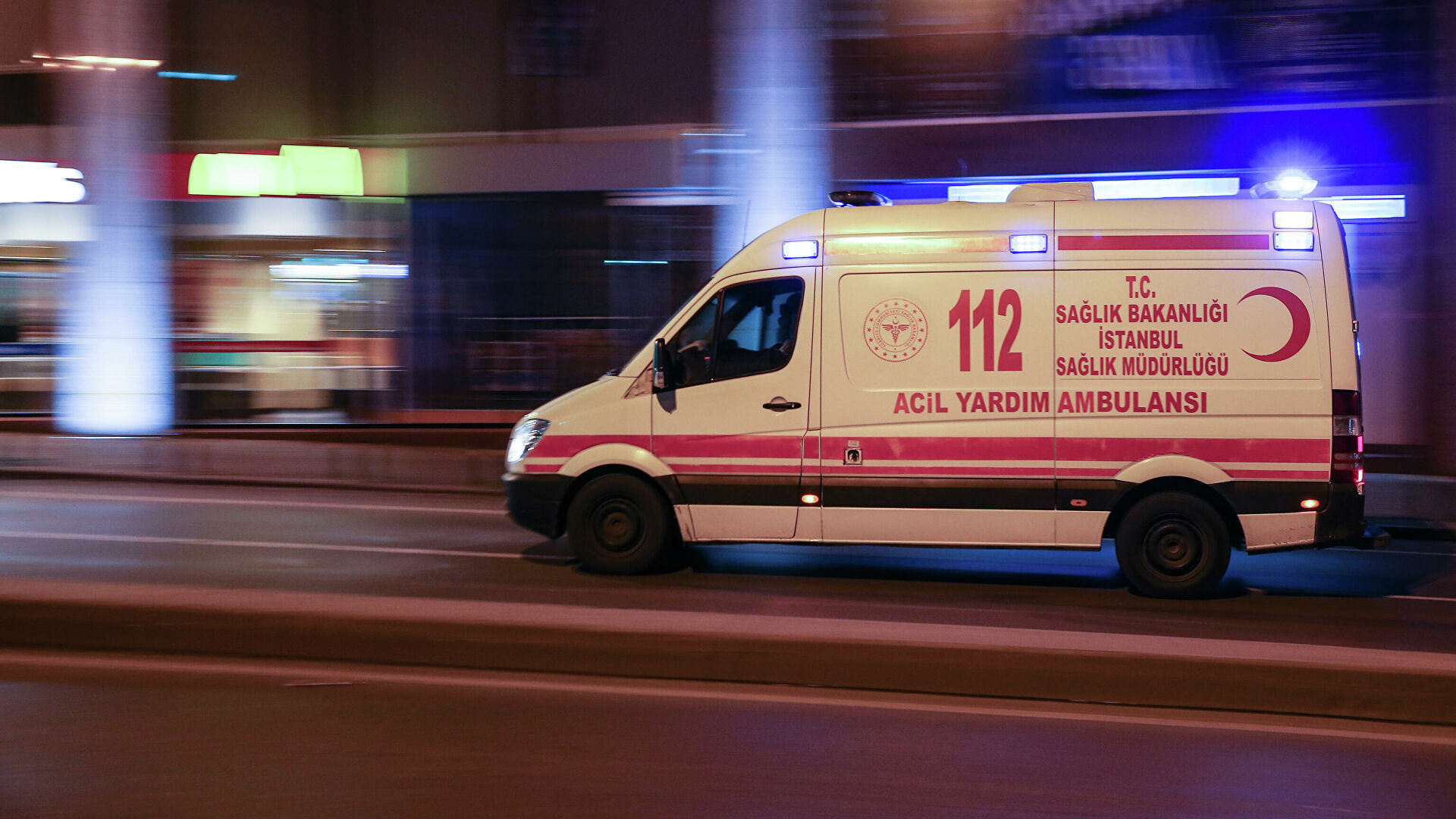 В Турции мотоциклист насмерть сбил 81-летнюю россиянку 