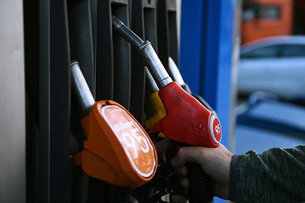 Бензин и дизельное в России подорожали на 13 копеек