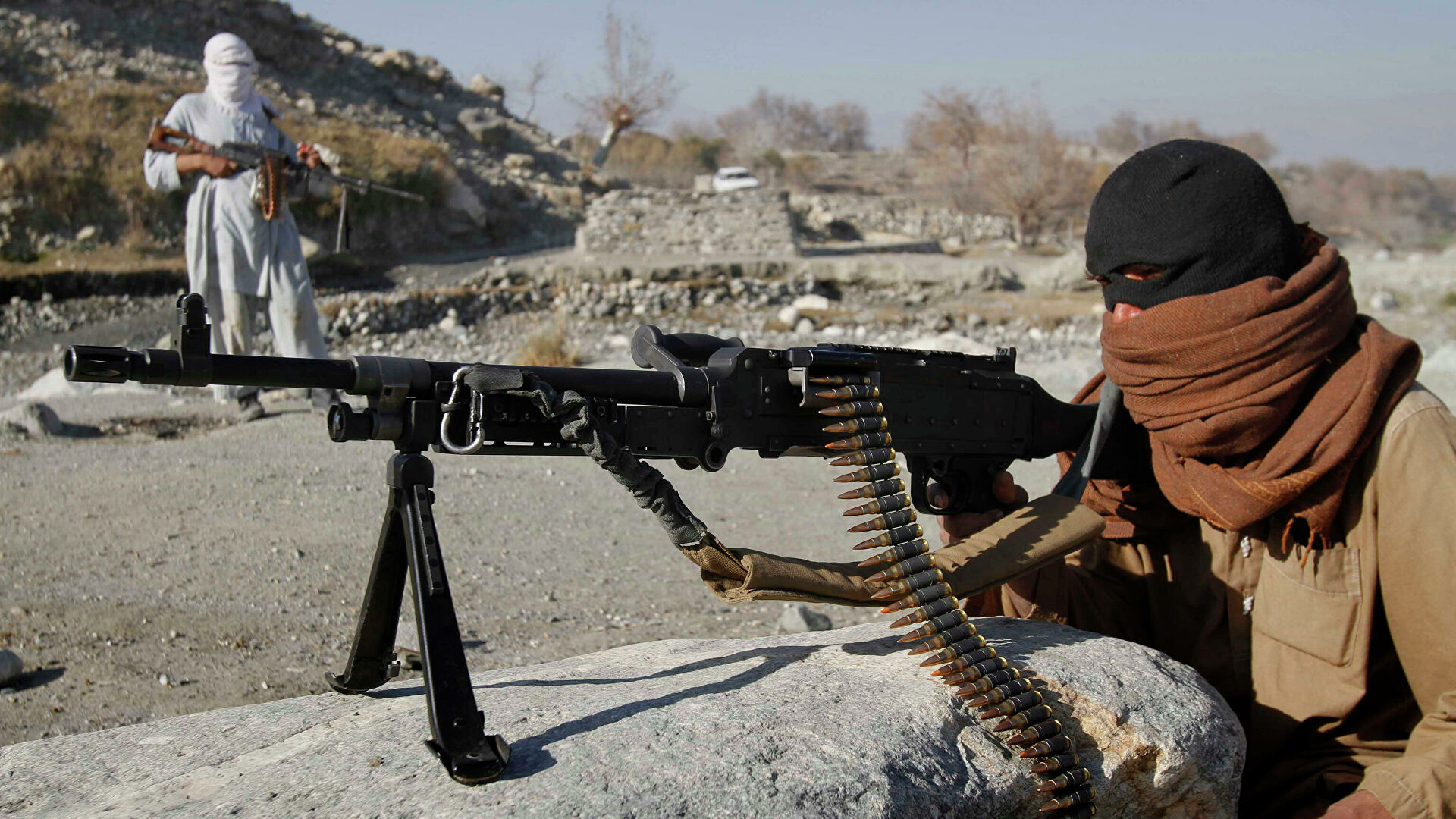 Источник: талибы без сопротивления захватили районы города Таринкот 