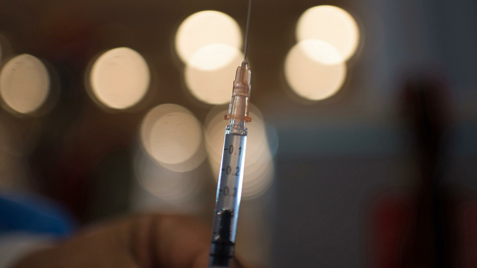 WSJ: мошенники предлагали властям десятков стран вакцины от COVID-19 
