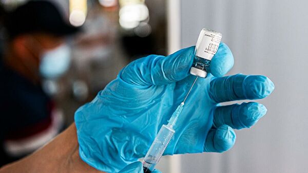 Аргентина начала вакцинацию 