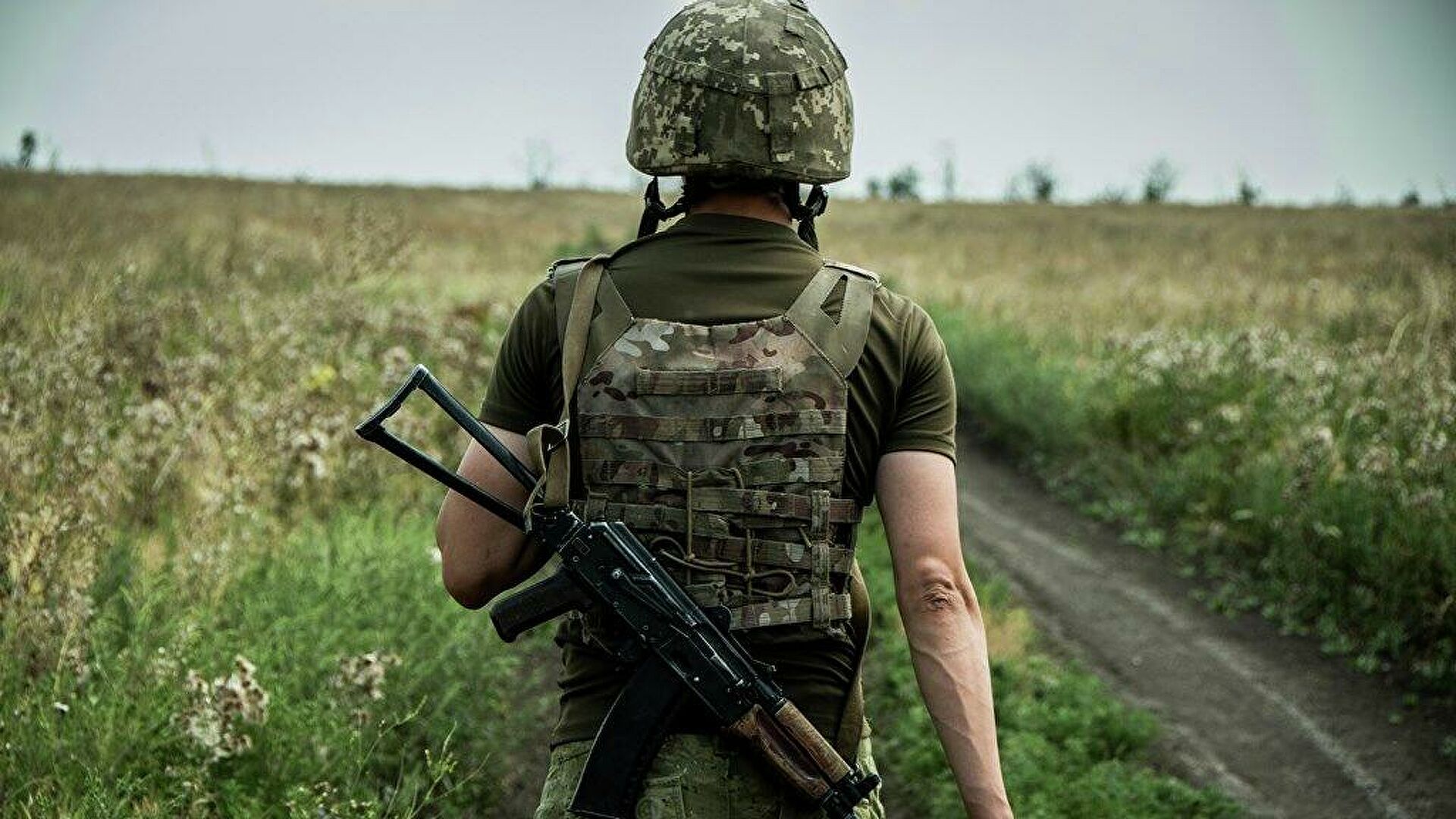 Украинские военные провели учения в Донбассе 