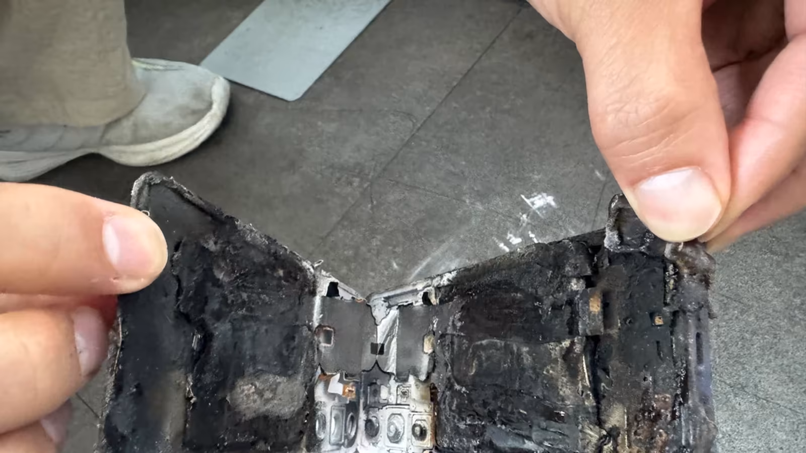 Samsung Galaxy S24 ��������� � ���� ���������: ������ �������������