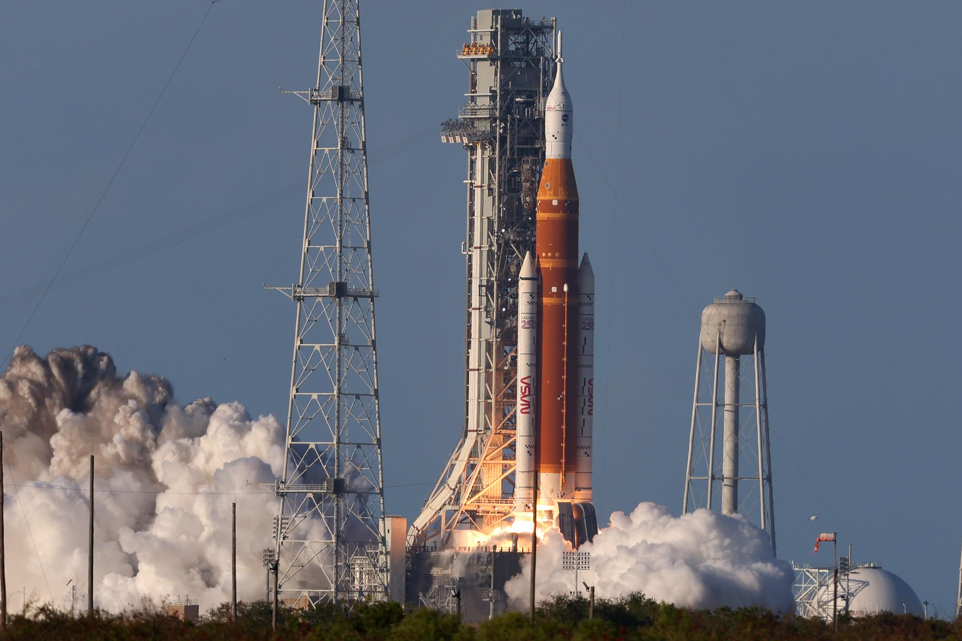 NASA выбрало двух постдоков для изучения космической еды и зрения астронавтов