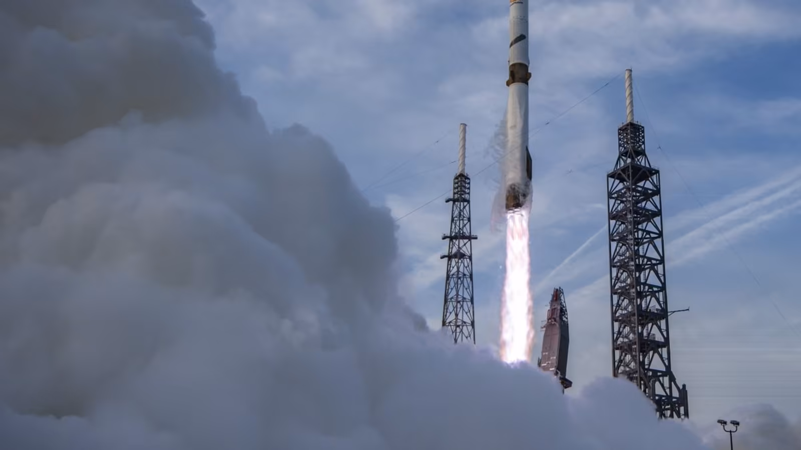 Blue Origin получила разрешение на запуски ракеты New Glenn после завершения расследования Blue Origin получила разрешение на запуски ракеты New Glenn после завершения расследования