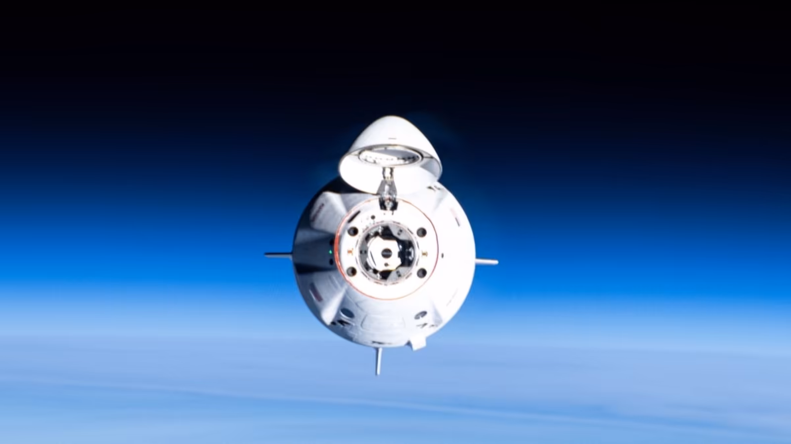 NASA планирует поручить SpaceX ещё шесть пилотируемых полётов к МКС