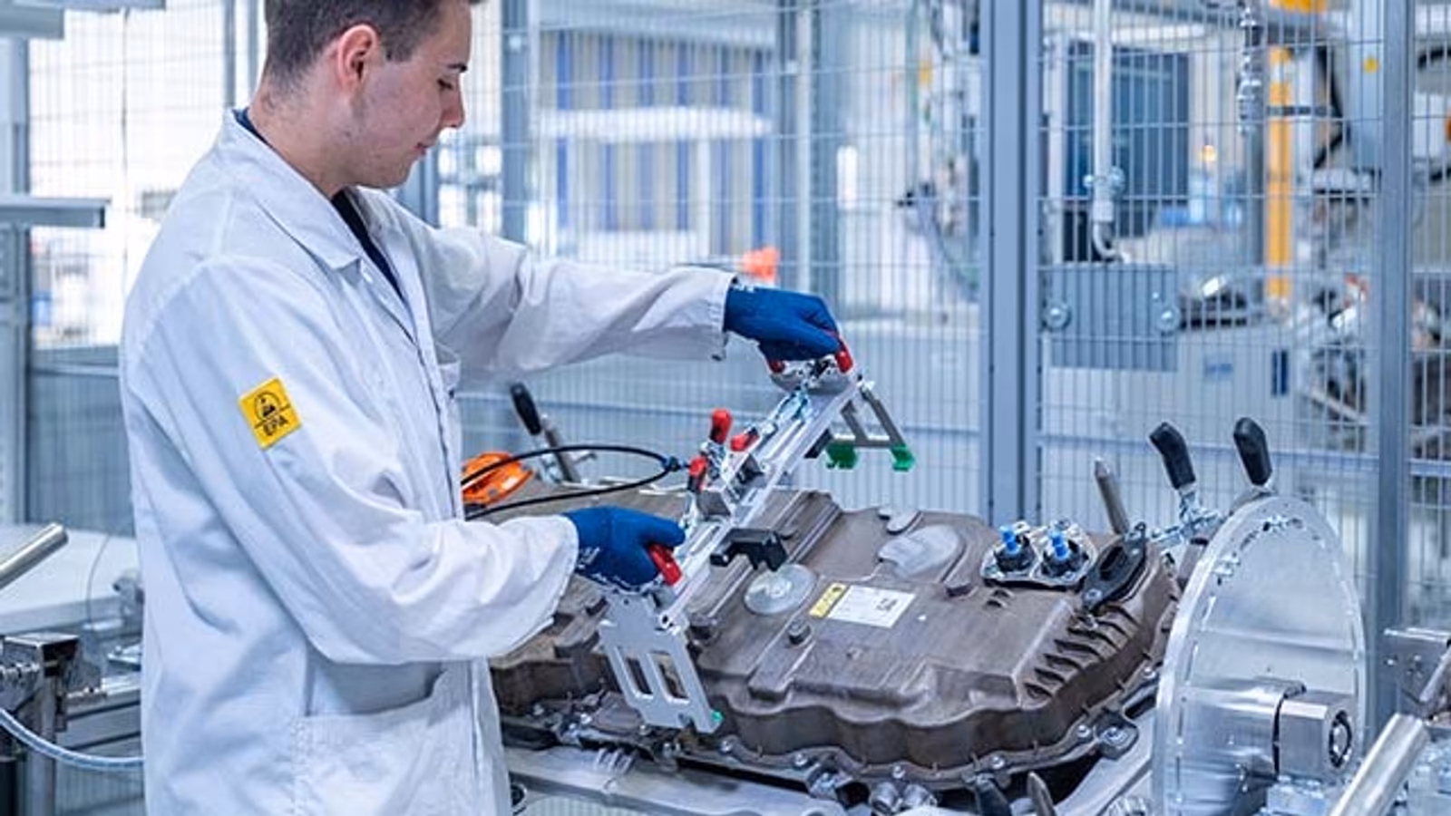 BMW ������ ������ �������� ����������� ��� ����������� ������������ iX5 Hydrogen