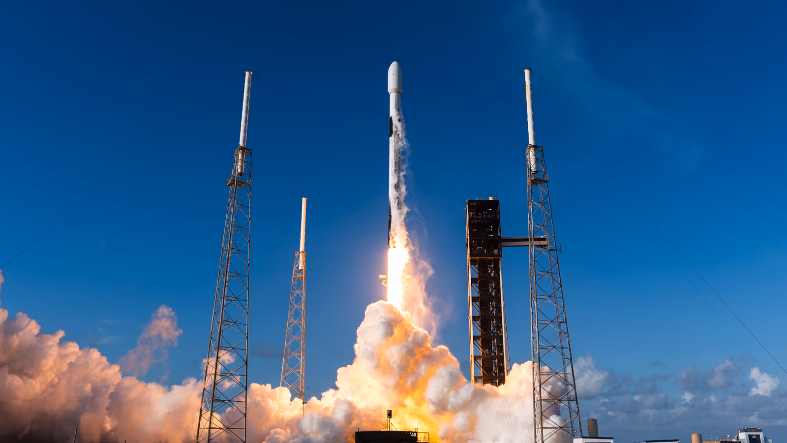 Рекорд многоразовости: первая ступень Falcon 9 слетала в космос 28 раз