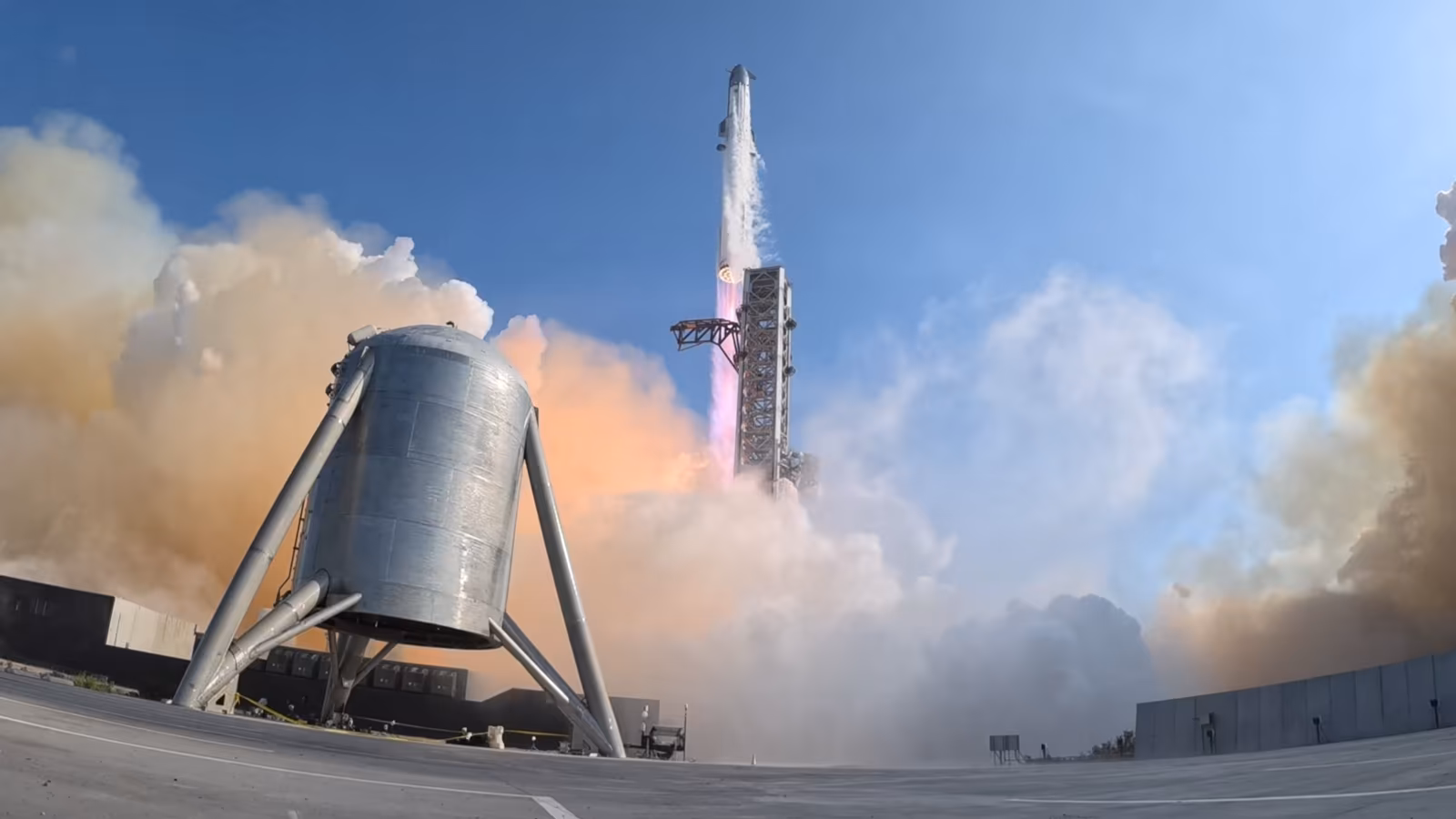 Запуск Starship сняли на GoPro Mission 1: уникальные кадры с первого ряда