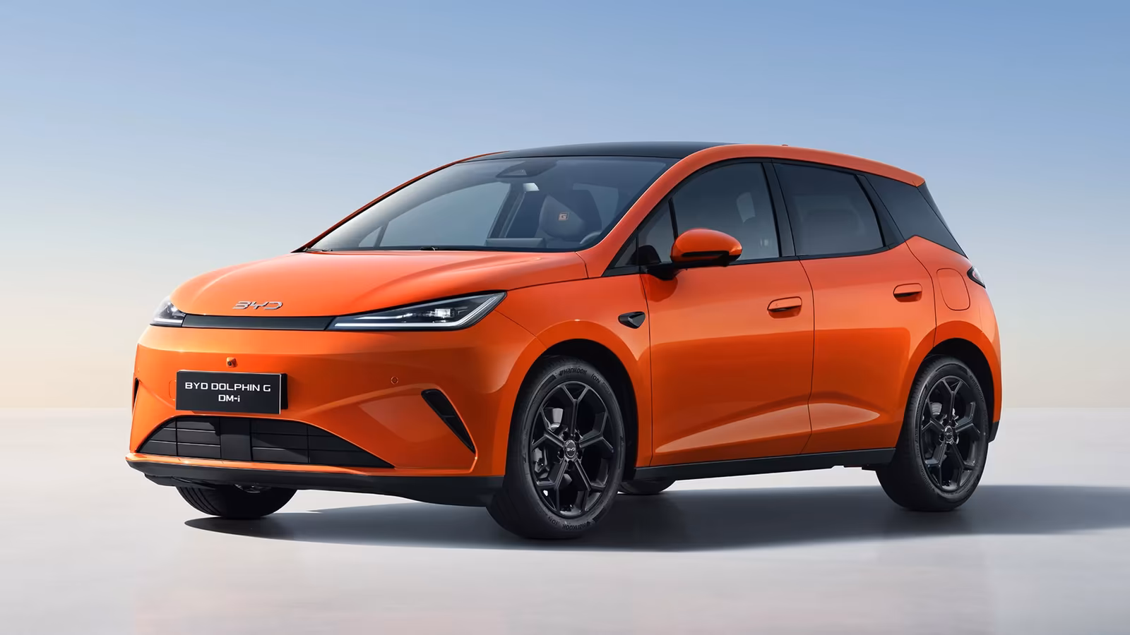 BYD Dolphin G DM-I: официальные изображения гибрида с запасом хода более 1000 км