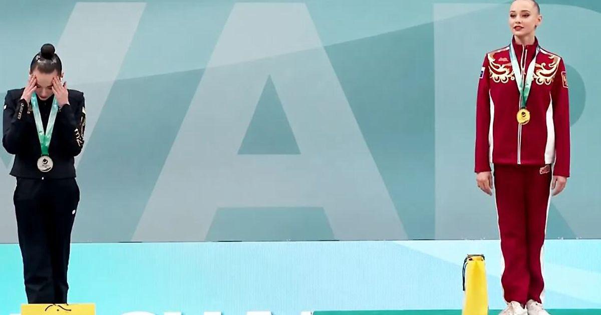 Украинская гимнастка Краинская надела наушники во время гимна России на ЧЕ