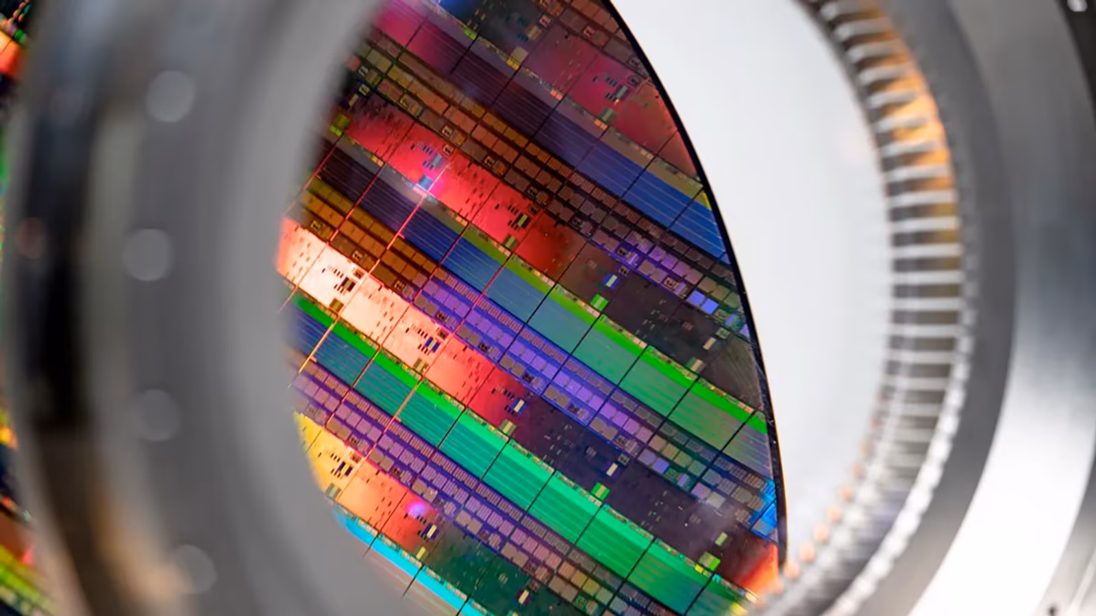 Nikon ������� ����� ASML: ������� ������������ ���������� ��������