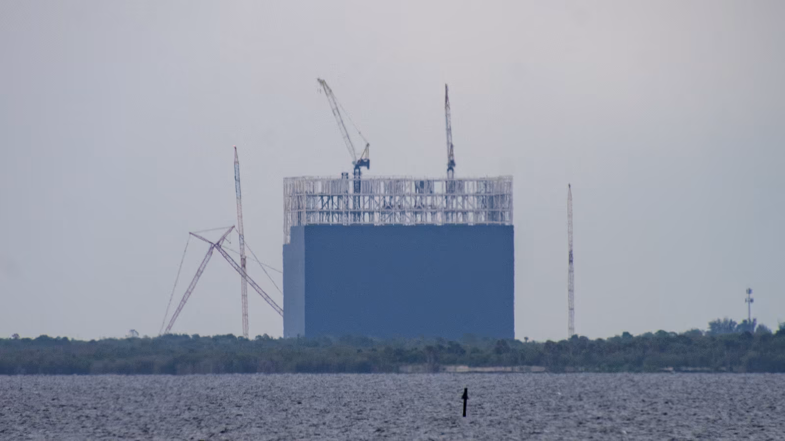 Gigabay: SpaceX показала снимки одного из крупнейших сооружений для сборки тысячи Starship в год