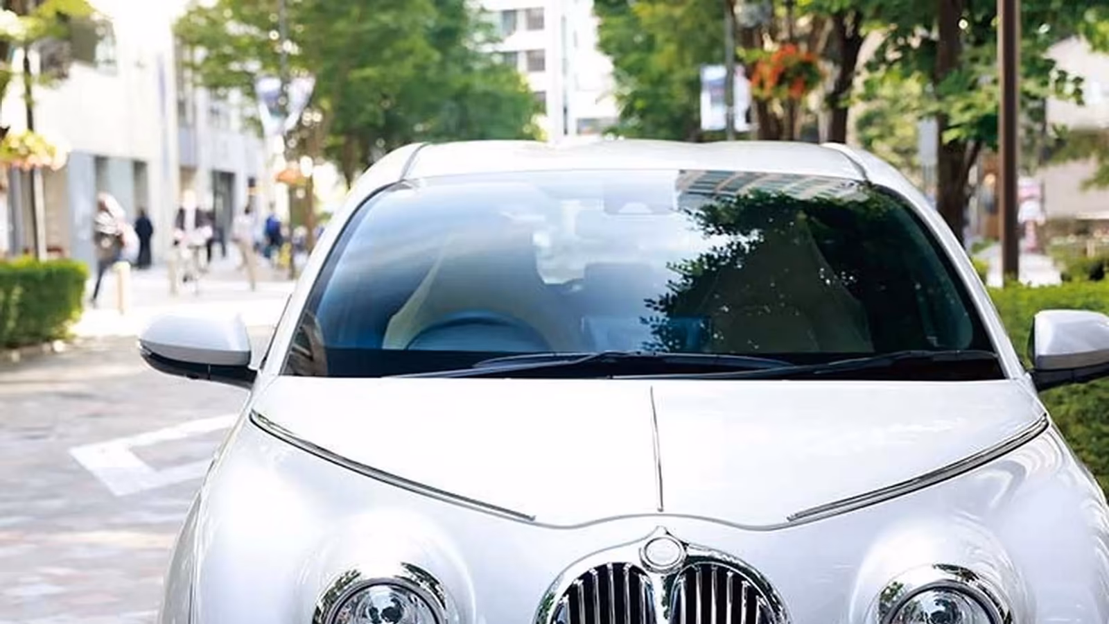 Mitsuoka Viewt Story �� ���� Toyota Yaris ���������: �������� � ���� �������
