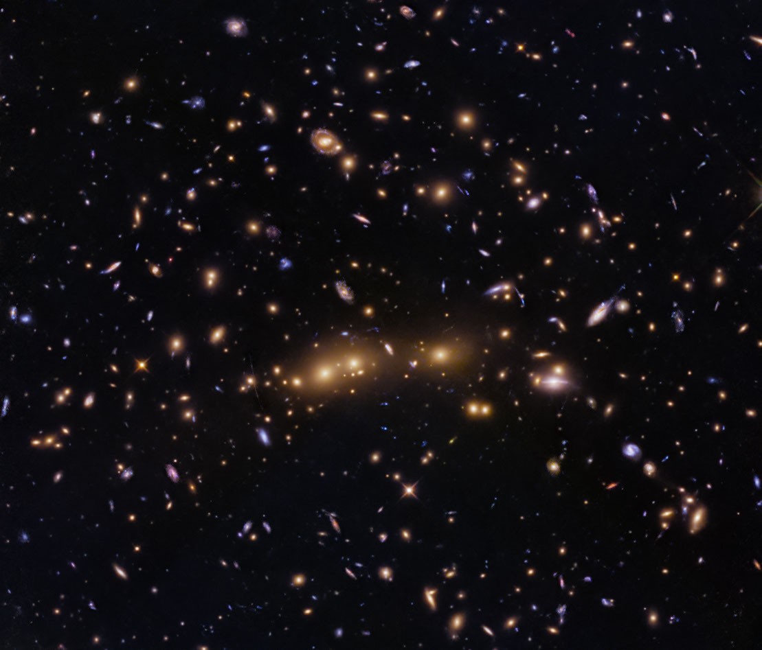Hubble ���������� ������� ���� ������������� ��������� CL0016+1609