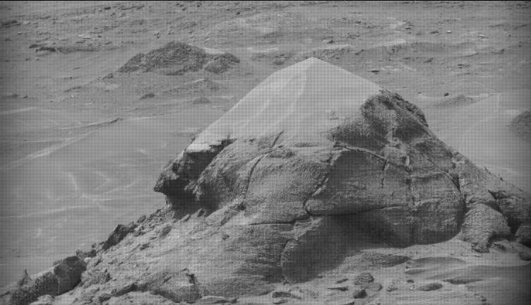 Curiosity изучает геологические пласты на горе Шарп Curiosity изучает геологические пласты на горе Шарп