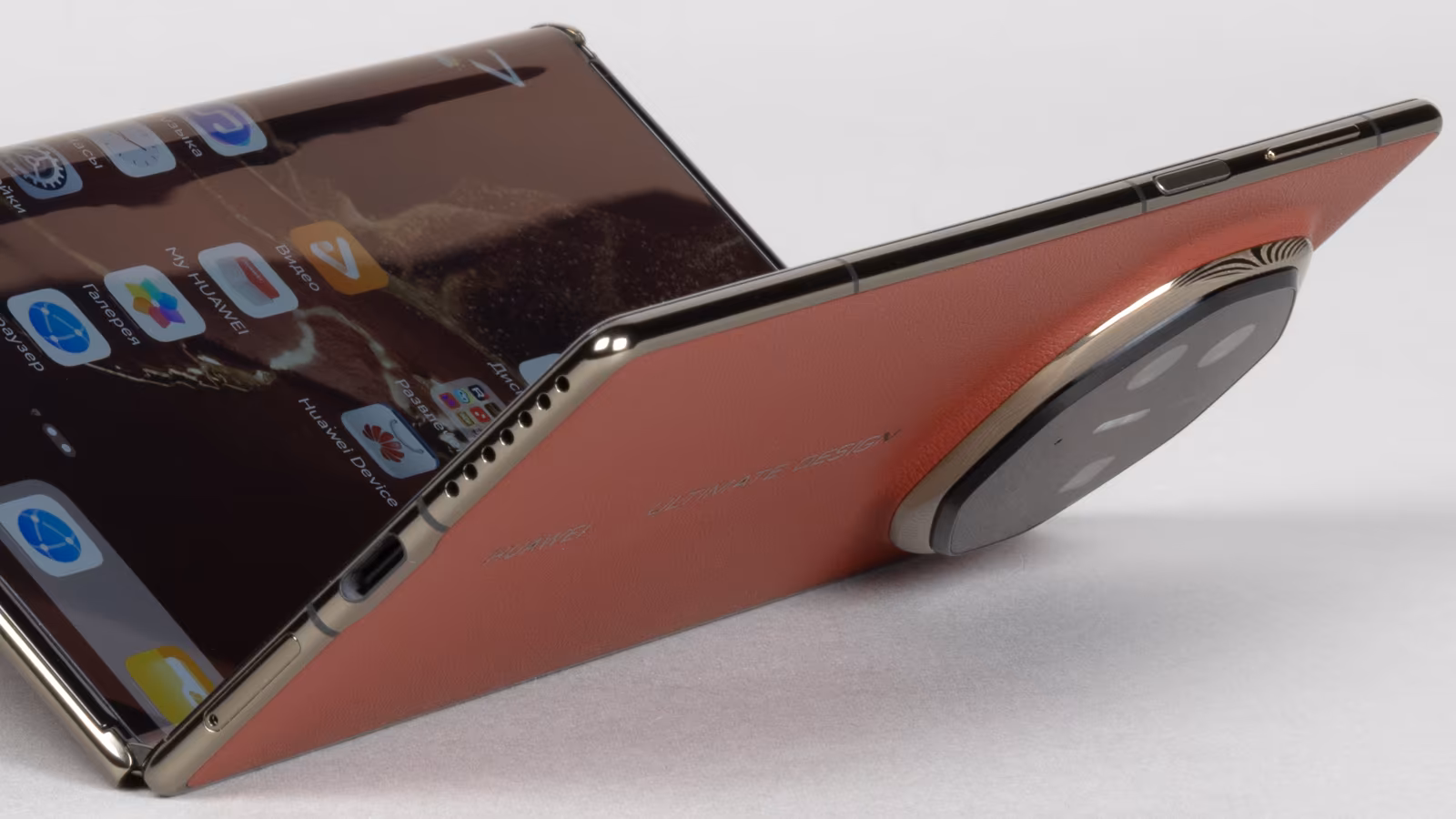 Huawei �������� ����� ������� � ���������� ������������ ������ iPhone 18 Pro � Ultra
