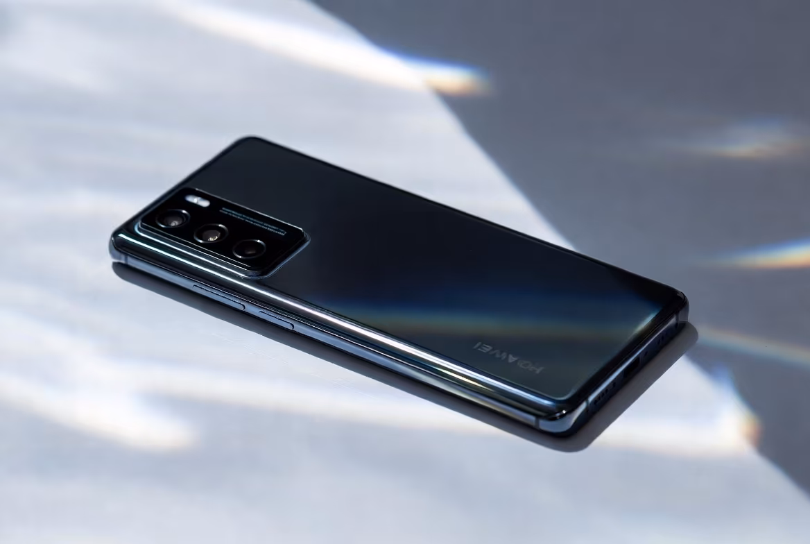 Huawei Nova 17: ������ �������� ����������� �� 7000 ��� � ��������������� ������