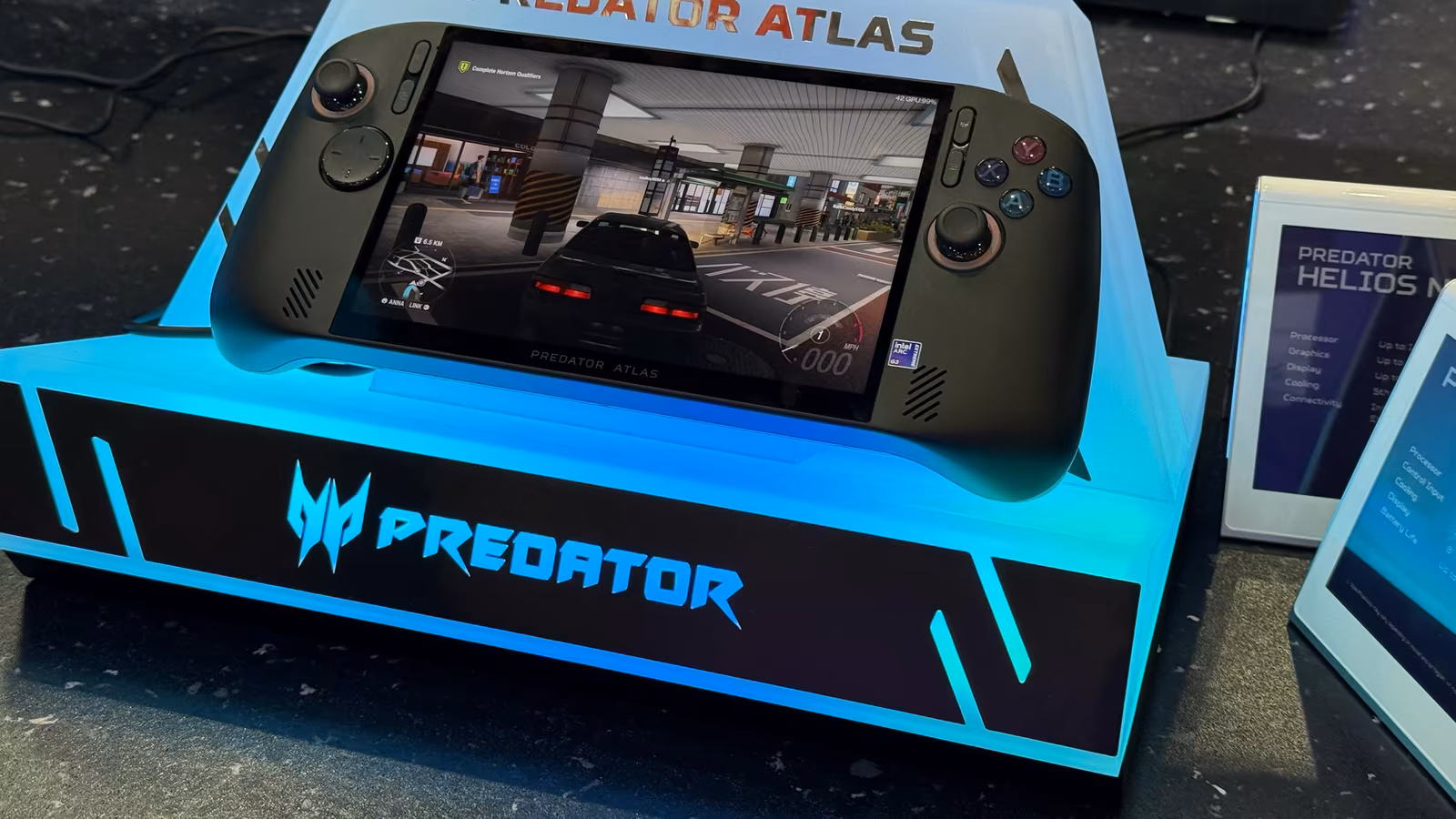 Acer представила портативный игровой ПК Predator Atlas 8 на Windows и Intel Acer представила портативный игровой ПК Predator Atlas 8 на Windows и Intel