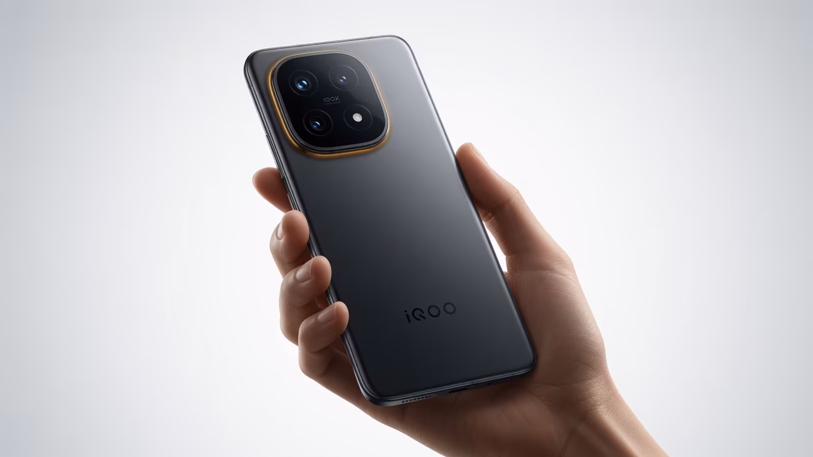 iQOO готовит смартфон с батареей на 10 000 мАч — как внешний аккумулятор