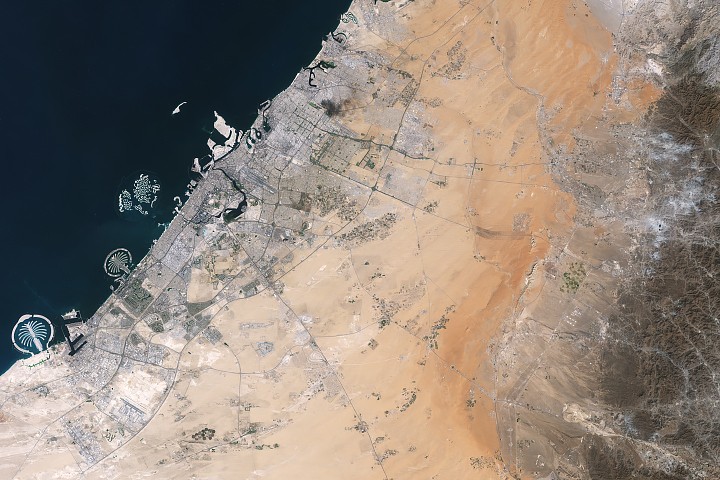 NASA: гора в ОАЭ раскрывает тайны древнего моря и выживания людей NASA: гора в ОАЭ раскрывает тайны древнего моря и выживания людей