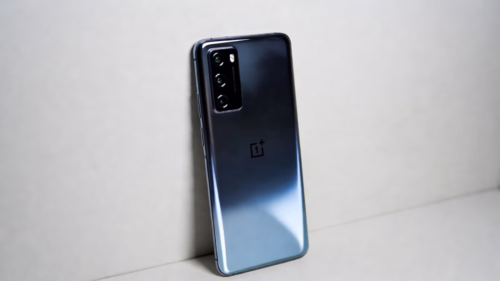 OnePlus готовит смартфон за $200: что известно