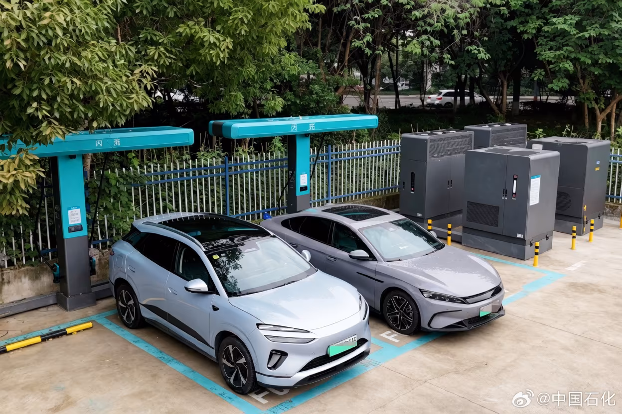 BYD запустила в Китае сверхбыструю зарядку Flash Charger 2.0: полный заряд за 9 минут
