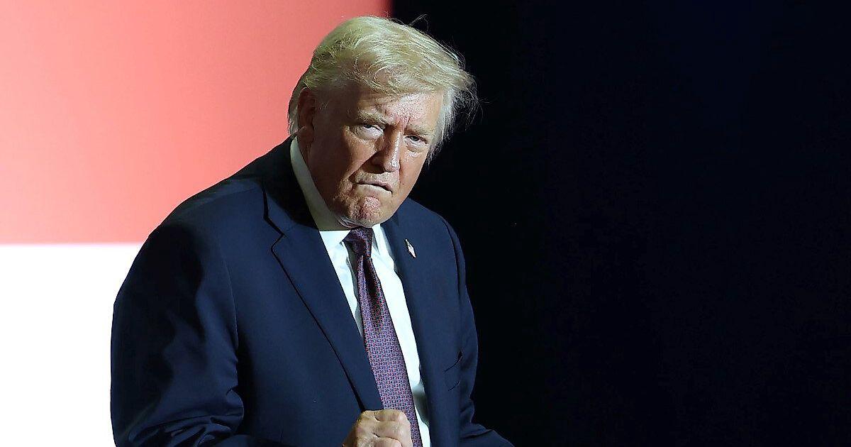 Трамп пропустит первый матч США на ЧМ-2026 против Парагвая из-за графика Трамп пропустит первый матч США на ЧМ-2026 против Парагвая из-за графика