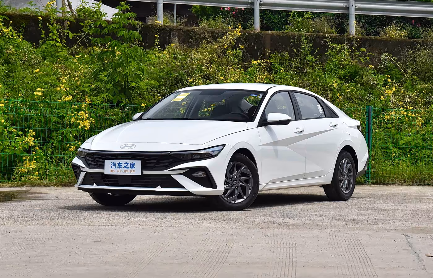 Hyundai Elantra 2026 выходит на китайский рынок по цене от 100 тыс. юаней