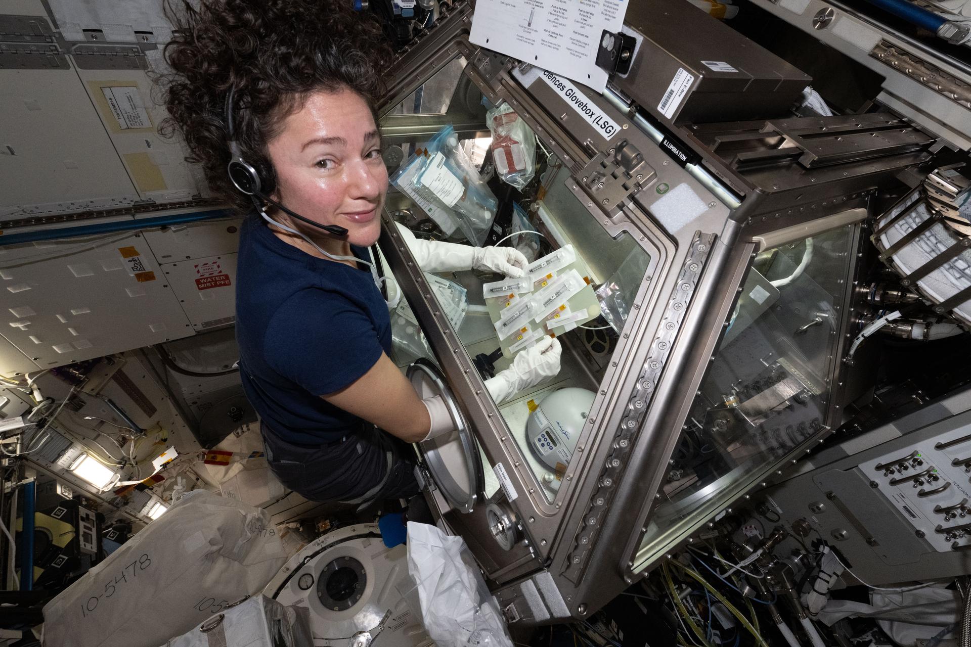 Dragon CRS-34 вернулся с МКС: на Землю доставлены научные образцы и оборудование Dragon CRS-34 вернулся с МКС: на Землю доставлены научные образцы и оборудование