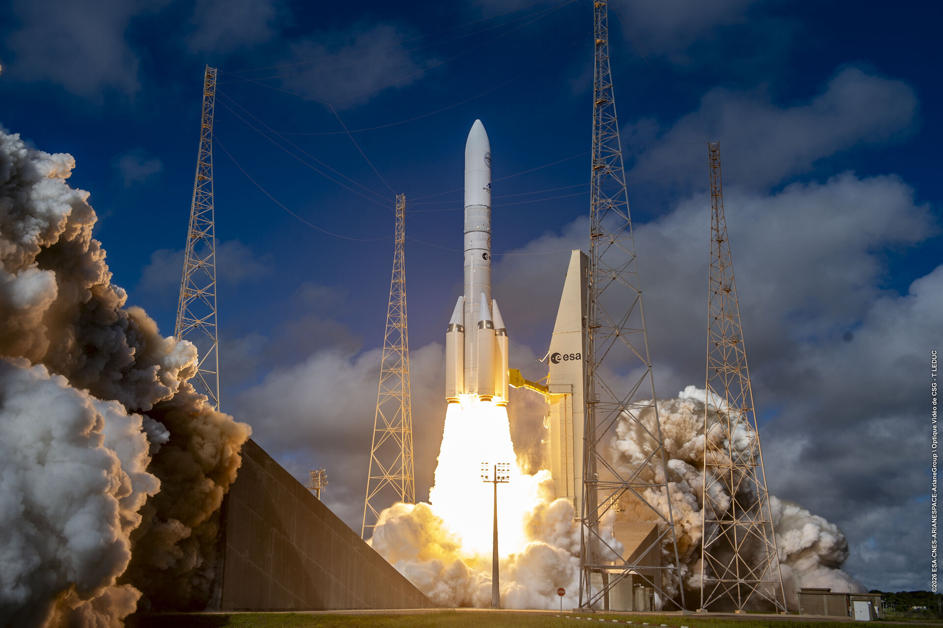 Рекордный пуск Ariane 6: новая версия с мощными ускорителями вывела 36 спутников Amazon