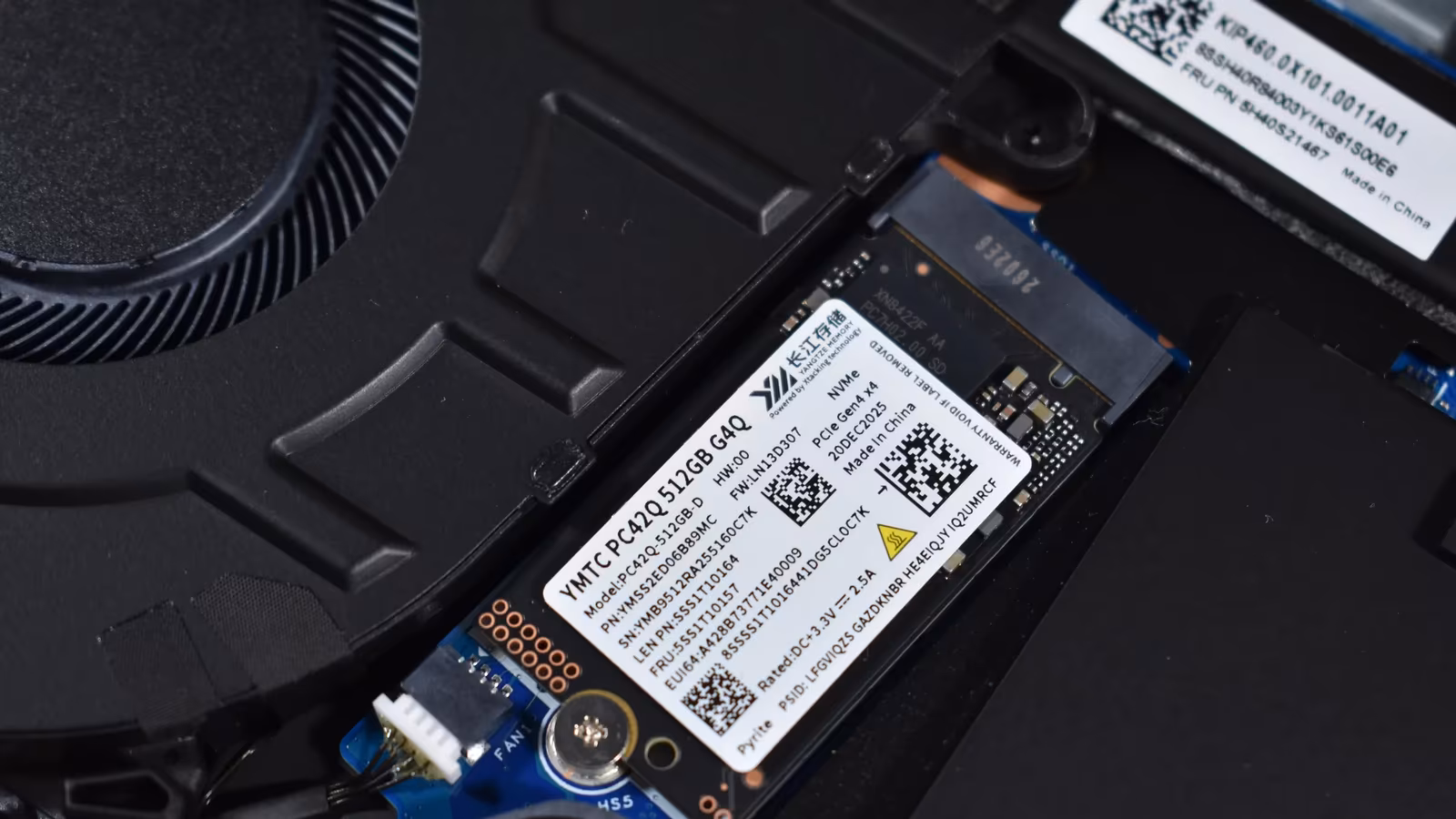Lenovo начал устанавливать китайские SSD YMTC в ноутбуки ThinkBook 14: производительность уступает аналогам