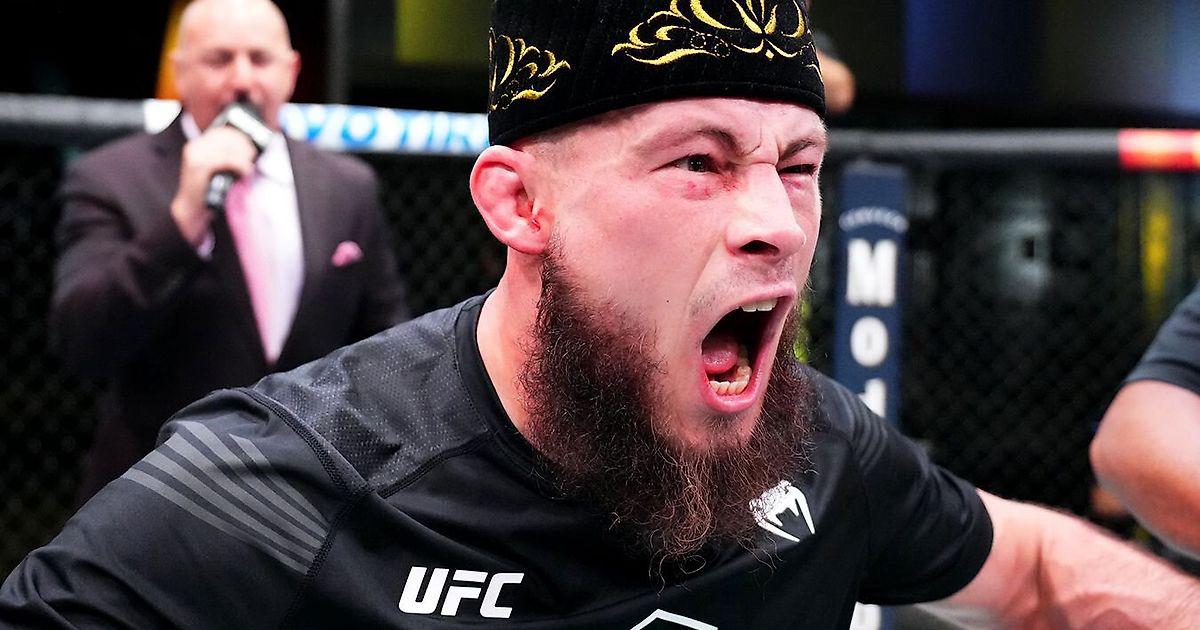 Непобежденный боец UFC Ринат Фахретдинов объяснил увольнение из лиги