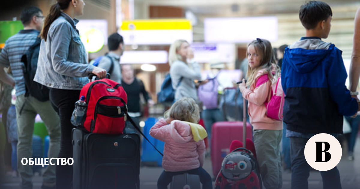 Семьи с тремя детьми тратят на отпуск в 2,5 раза больше бездетных пар