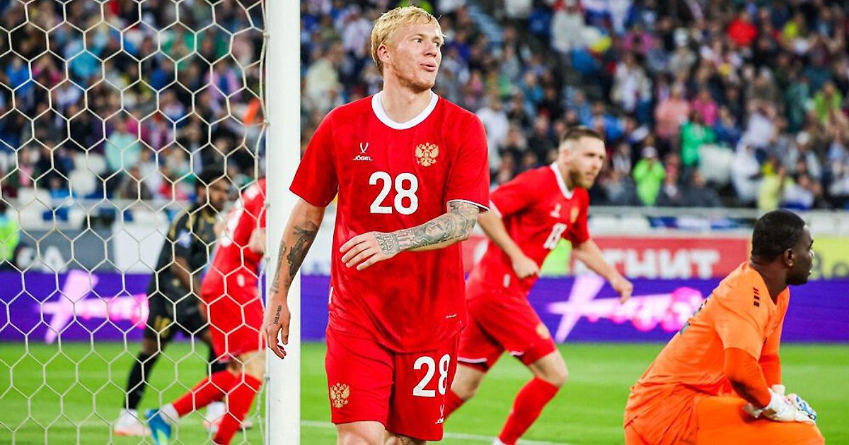 Байдачный: Россия должна диктовать условия в футболе, а не проситься