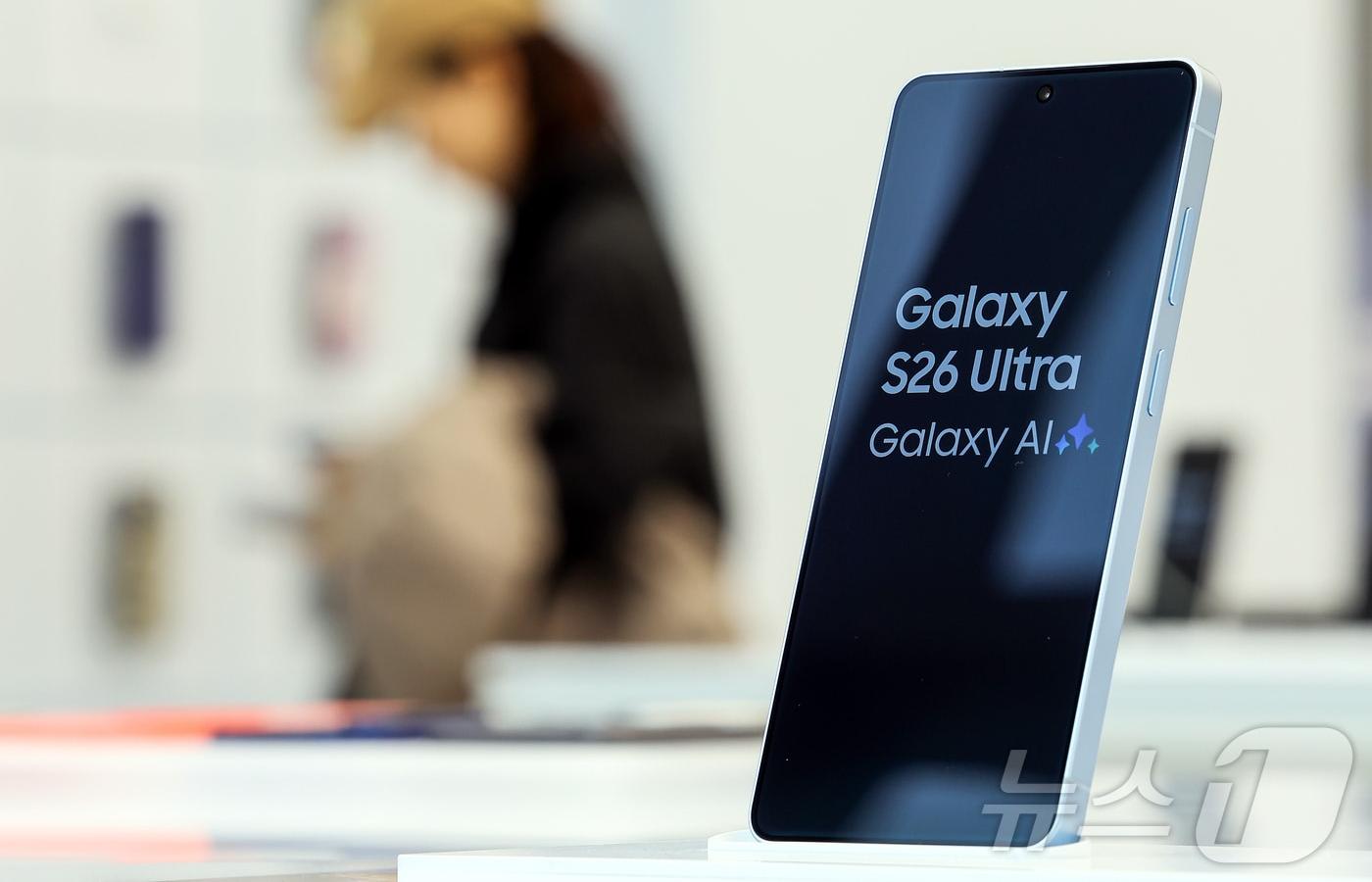 ������� ����� �� Galaxy S26 Ultra: Samsung �������� �������� � ������� �����������