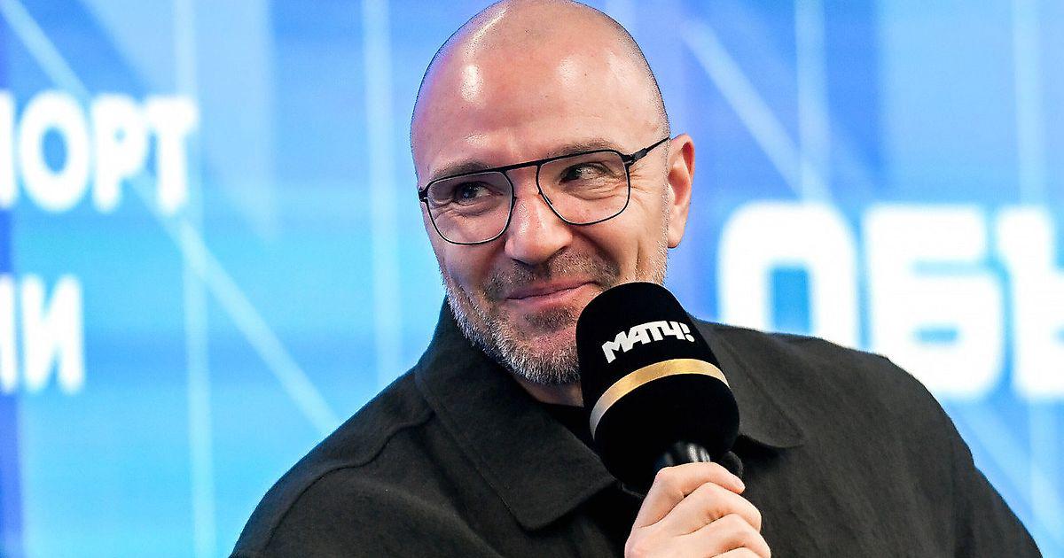 Глава ФФККР Сихарулидзе посетил академию Плющенко и оценил подготовку спортсменов