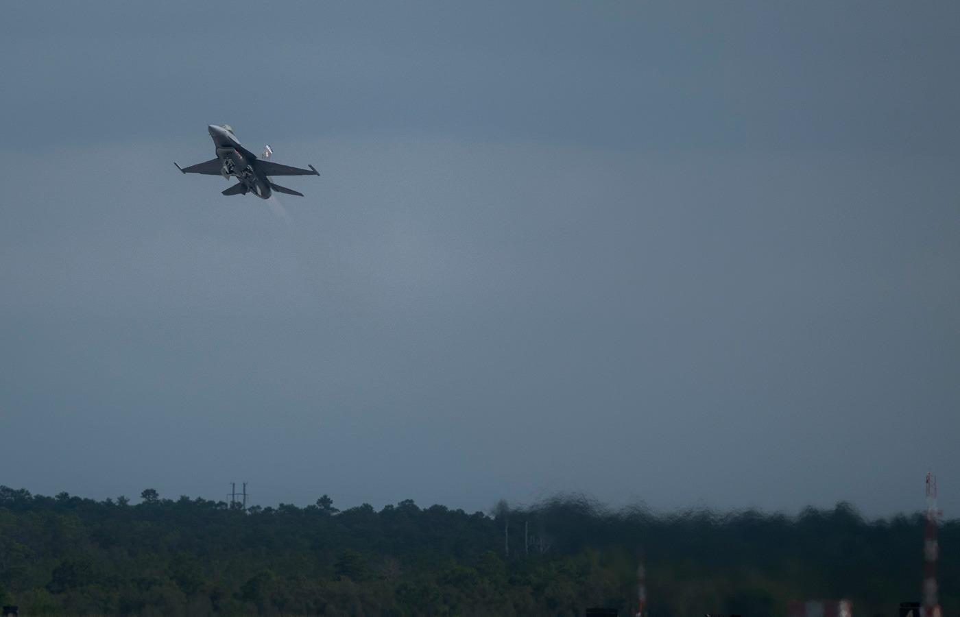 DARPA впервые испытала ИИ на серийном F-16: модернизация без переписывания кода