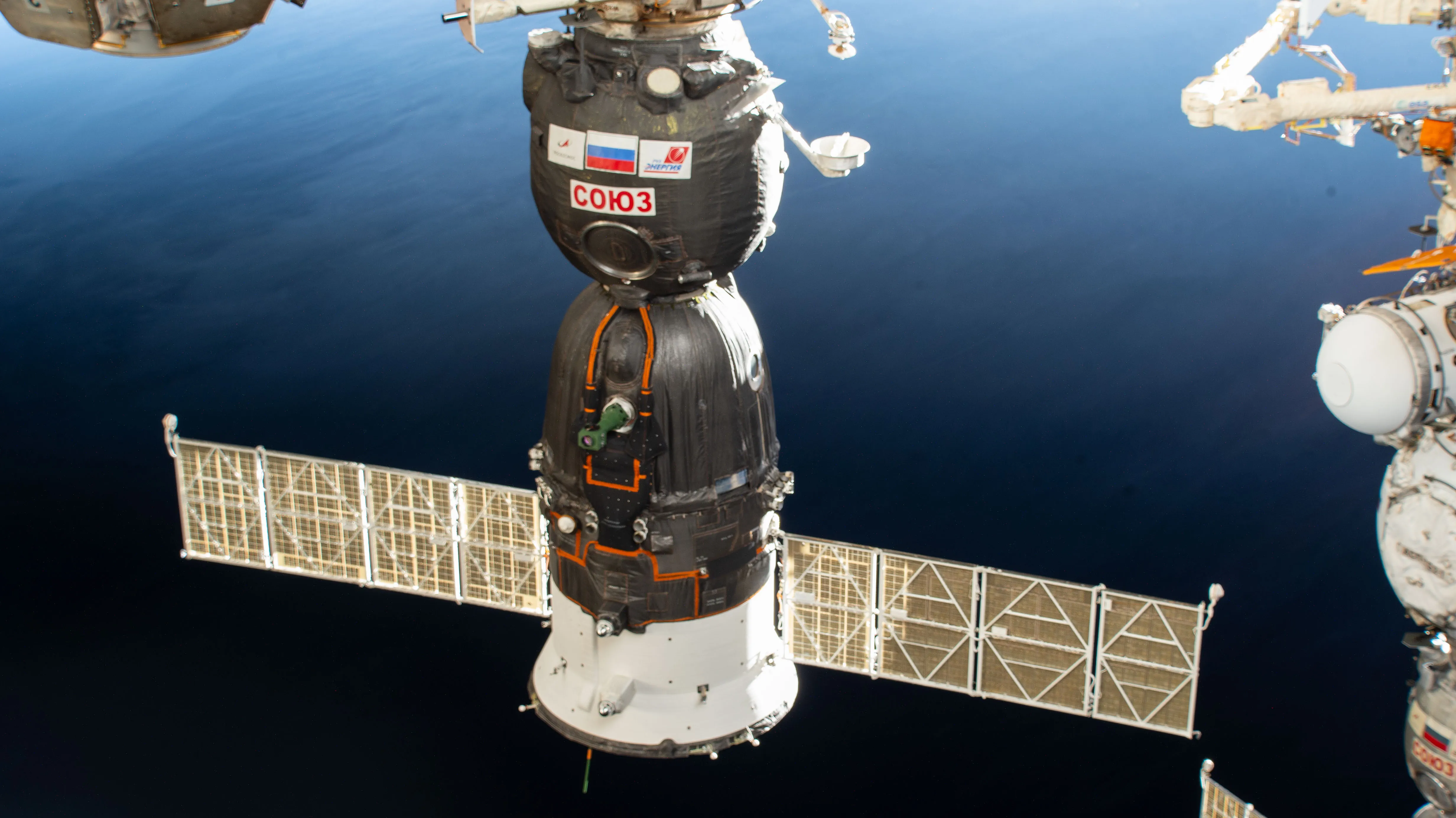 Экипаж МКС с астронавтом NASA и космонавтами РФ возвращается на Землю 26 июля