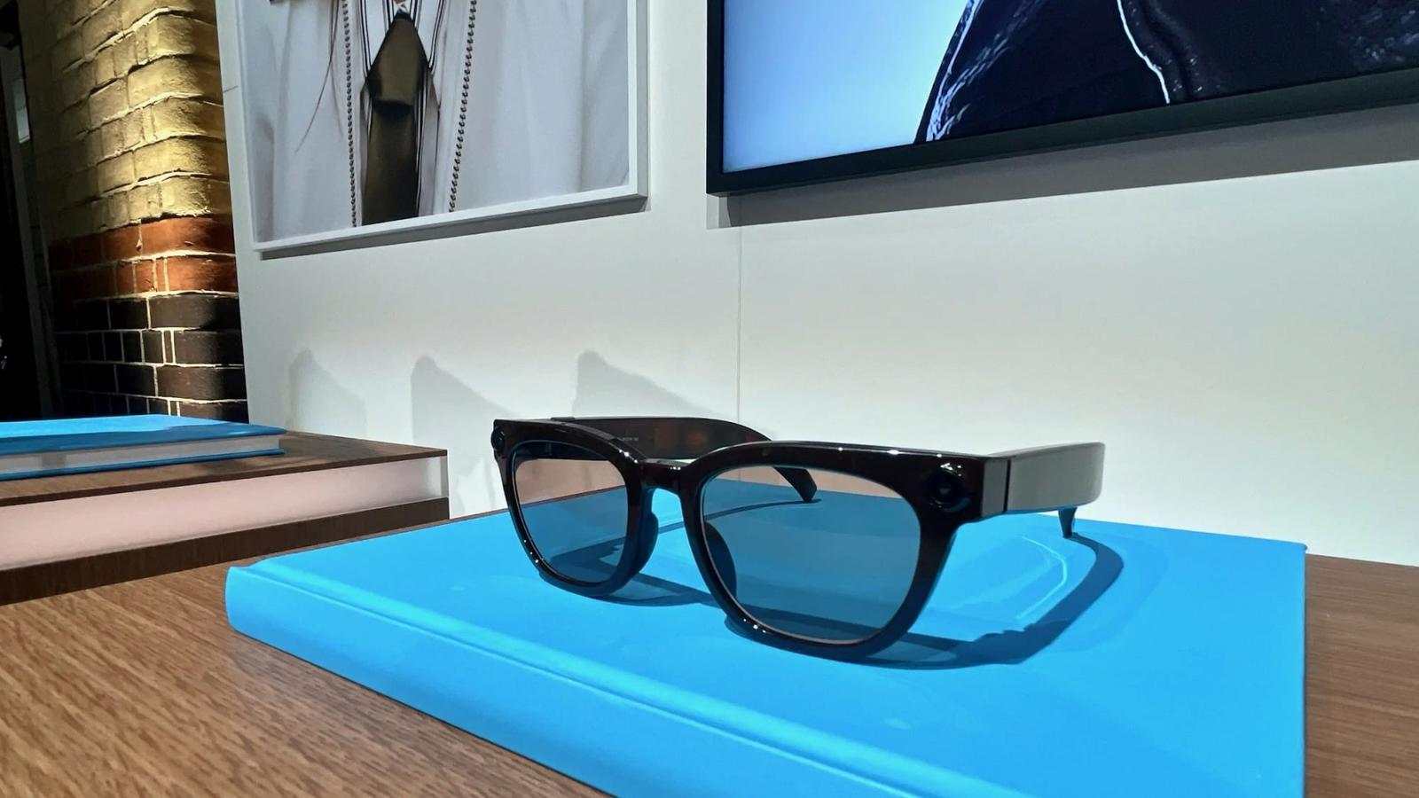 Samsung ����������� Galaxy Glasses: ����� ���� � Gemini � 9 ������ ������
