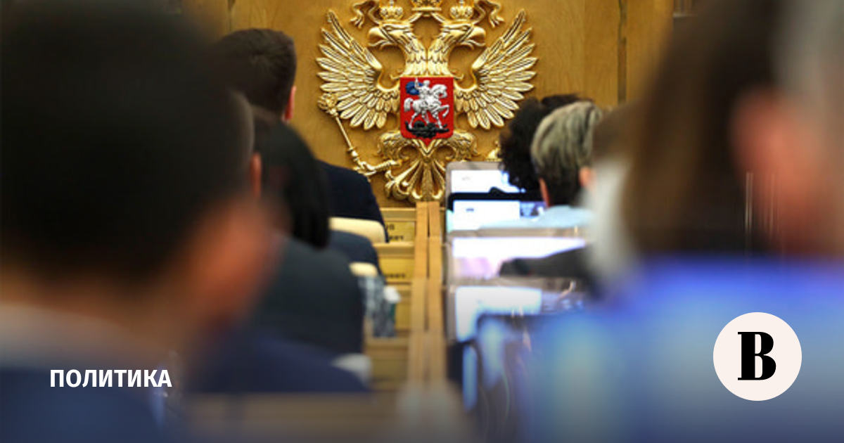 В России с августа действуют новые законы: ограничения для релокантов и льготы военным