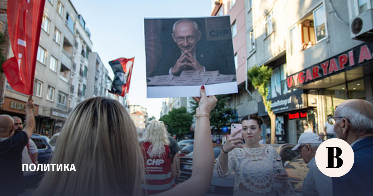 В Турции раскол главной оппозиционной партии привел к подъему новой оппозиции