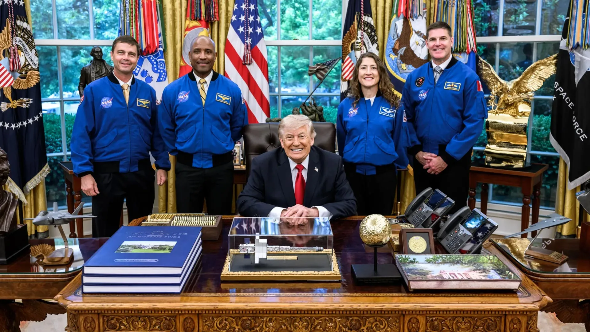 Трамп наградит экипаж Artemis II медалью Конгресса за исторический полет за Луну
