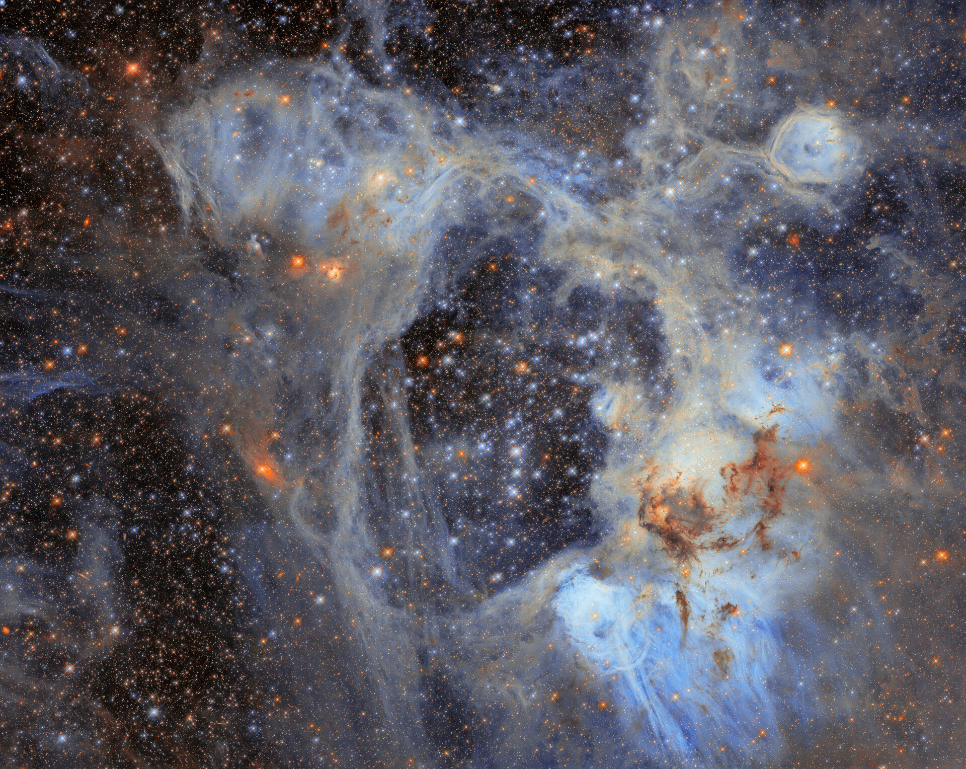 Hubble ��������������� ����������� � ���������� N44 � ������ ������� �����